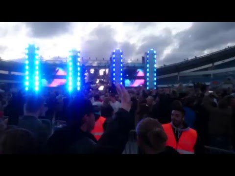 Otto Knows @ Summerburst 2015 Heroes (Hard Rock Sofa & Skidka Remix)