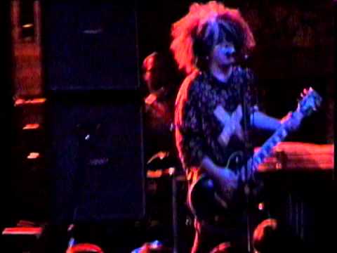Videoclip de Lone Rose Holding Now — Melvins