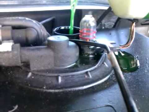 comment demonter la pompe hydraulique sur xantia