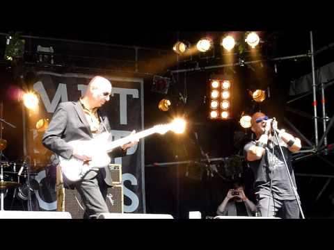 The Phantom Four & The Arguido - Settle Down @ Metropolis (1/4)