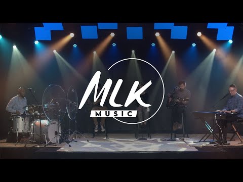 De l'ombre à la lumière - J'essayerai encore / MLK Music