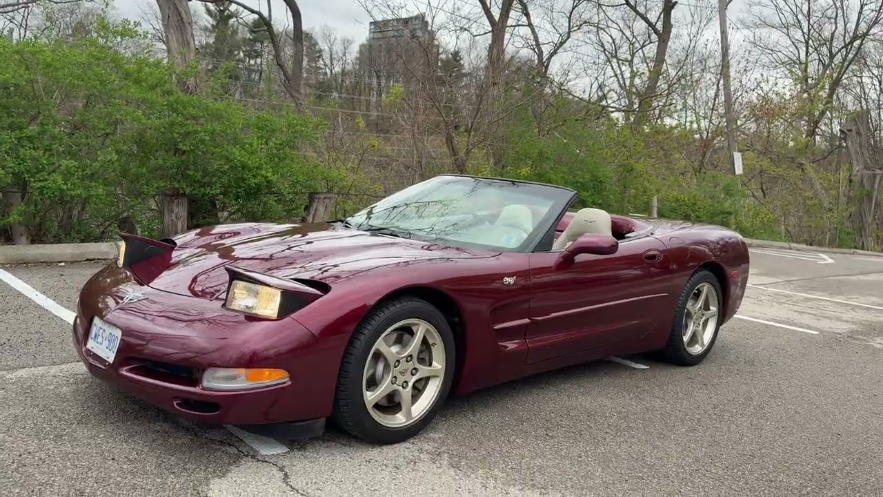 **SOLD on the CCC Buy-It-Now Lot** Sub-90K km 2003 Chevrolet Corvette Convertible 50th Anniversary 6-Speed Manual