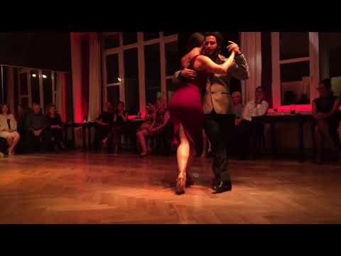 Natasha Lewinger y Haris Mihail 4/5 bailan la Milonga "La Cicatriz" de Juan d'Arienzo
