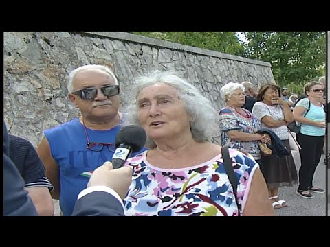 01a FOLLA E COMMOZIONE A VILLALAGO, GIORNO STORICO PER L’ARRIVO DELLE SPOGLIE DI SAN DOMENICO