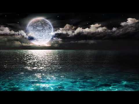 Бетховен Лунная Соната на фоне моря