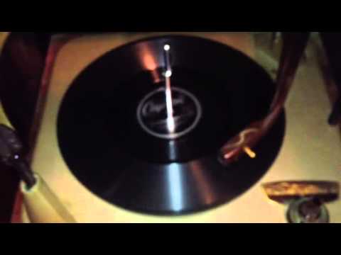 Straighten Up and Fly Right - King Cole Trio (1944)