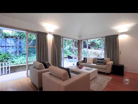 134A Paihia Road, Onehunga, Auckland by Martin Honey