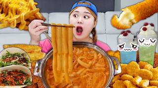 Download lagu Mukbang Tteokbokki Pad Thai! ACARA MAKAN oleh HIU 하이유 mp3