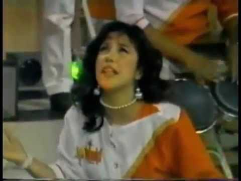 Pintura Roja   Navidad Canta la Princesita Mily