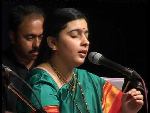 Vibhavari Apte Joshi  & Hrishikesh Mai Ri Main Kase - Madan Mohan - Dastak - Humlog Pune