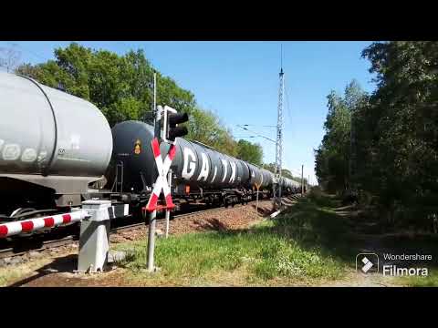 Bahnhof Lauta (Ni) (Teil29)-  der EBÜT Lauta Dorf mit  Re15 n, Dresden Hbf, Güterzug in Sachsen.