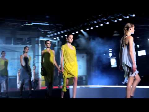 HELMUT LANG RUNWAY SHOW 2012 SS 2