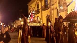 preview picture of video 'Cofradía de la Preciosa Sangre -  Procesión del Silencio San Luis Potosí México 2014'