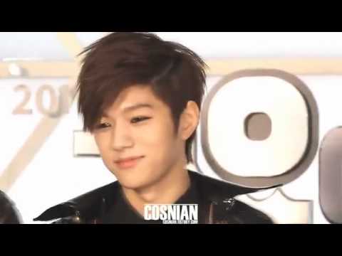 [FANCAM] 111229 MYUNGSOO Red Carpet