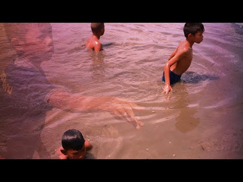 เล่นน้ำเขื่อนกับเพื่อนของฉัน