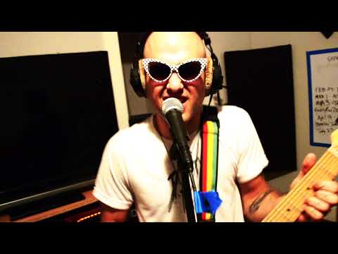 Dirty Fuss // "Should I Stay or Should I Go" // Live @ Aaron's House