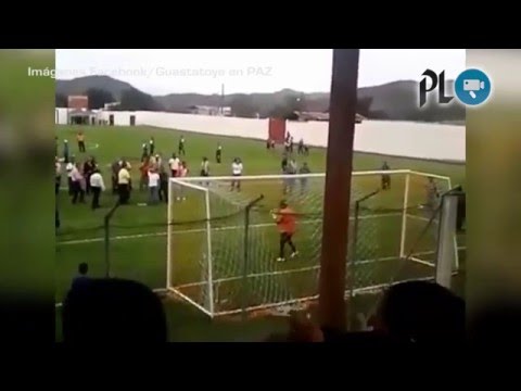 Alcalde de Sanarate se cayó cuando efectuó un penal