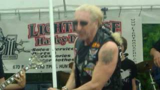 Paul Green School of Rock kids - We're Not Gonna Take it LIVE with Dee Snider