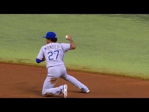 TB@KC: Mondesi makes a spinning stop to start a DP