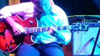 SOUL LAMENT de KENNY BURRELL del disco MIDNIGHT BLUE