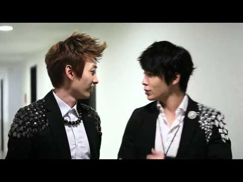 ENG | SPA Donghae laughs at Eunhyuk's real poor sale skills - EunHae