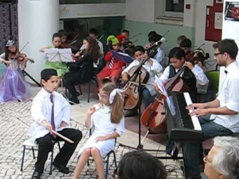 EMCN (Polo Amadora) - "Come a papa, Joana come a papa..."