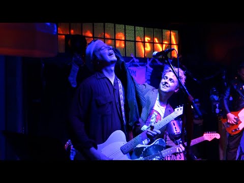 The Coverups (Green Day) - Run Run Rudolph (Chuck Berry cover) – Secret Show, Live in Albany