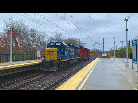 CSX B710 Rolling through 128 Station