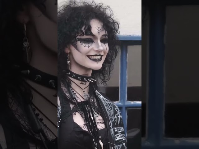 Vídeo relacionado con 80´s Punk Trad Goth Photocopy Fanzine Flyer Art Version 4 Camiseta sin Mangas