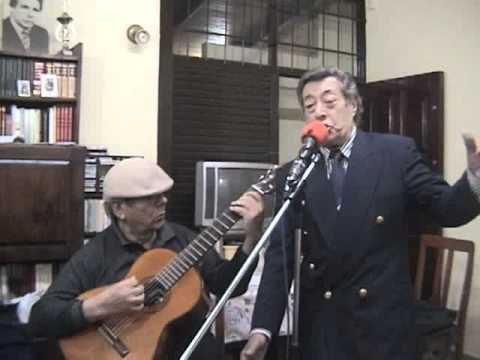 Hétor "Pato" Rodriguez - canta el tango "Vieja Viola"