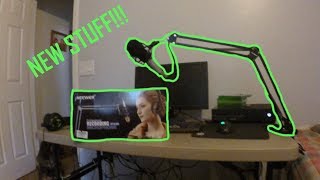 Video thumbnail for Un-boxing |  Neewer NW-35 Boom  Arm | Tech Accessories by Lethal Mamba Gaming