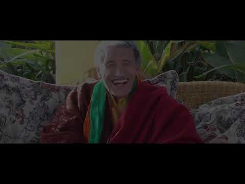 秋英多傑