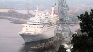 preview picture of video 'Boudicca leaving Kristiansand'