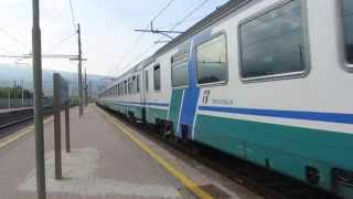 preview picture of video 'InterCity in arrivo alla stazione di Giarre - Riposto.'