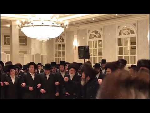 Spinka Rebbe Mitzvah Tantz