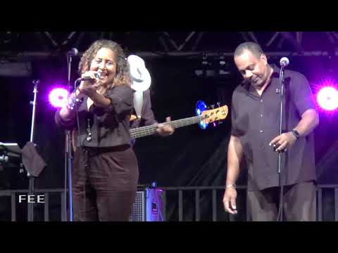 KWAXICOLOR & KALI en live aux Boucans de la baie 2018 (place de la savane 30.12.2018)