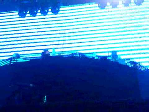 Tiesto - satisfaction (Benny Benassi) LIVE! @Privilege - Ibiza