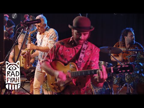 Teeth 'n' Tongue Jam - Faratouba - Rad Fyah Studio (on the road) Live Session