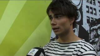 Norwegian Alexander Rybak&#39;s first kiss and more!