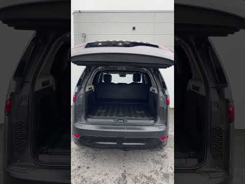 Land Rover Discovery 3.0D SE 2 Seater Commercial - Image 2