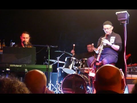 Manuel Schmid mein " Lieblingsstück“ - Glaub mir - unterstützt von Marek Arnold