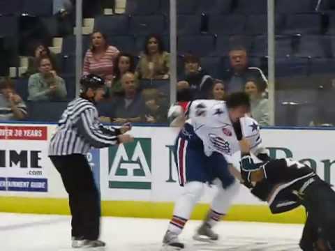 Guillaume Desbiens vs Riley Emmerson