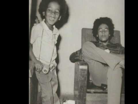 Macka B - Everybody loves Bob Marley