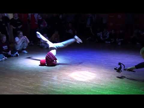 2DCLUB10 Брейк данс. Beginners отбор 1x1. Сын Марса