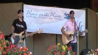 Albert Dunnewold & Dan Baird - Domino