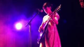 Throwing Muses - Red Shoes Live