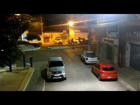 Grupo explode agência e troca tiros com policiais militares em Irecê