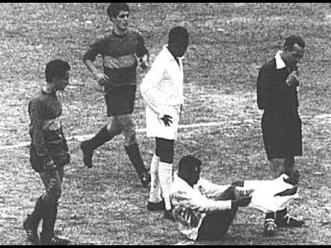 1963 away Pelé (Santos) VS Boca Juniors  ●  Copa Libertadores Final G2