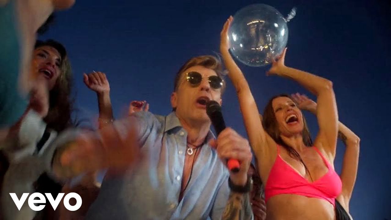 Vilma Palma e Vampiros presenta el single y videoclip "Me siento loco"