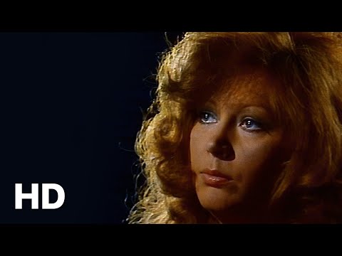 Video thumbnail for Женщина, которая поёт (The Woman Who Sings)